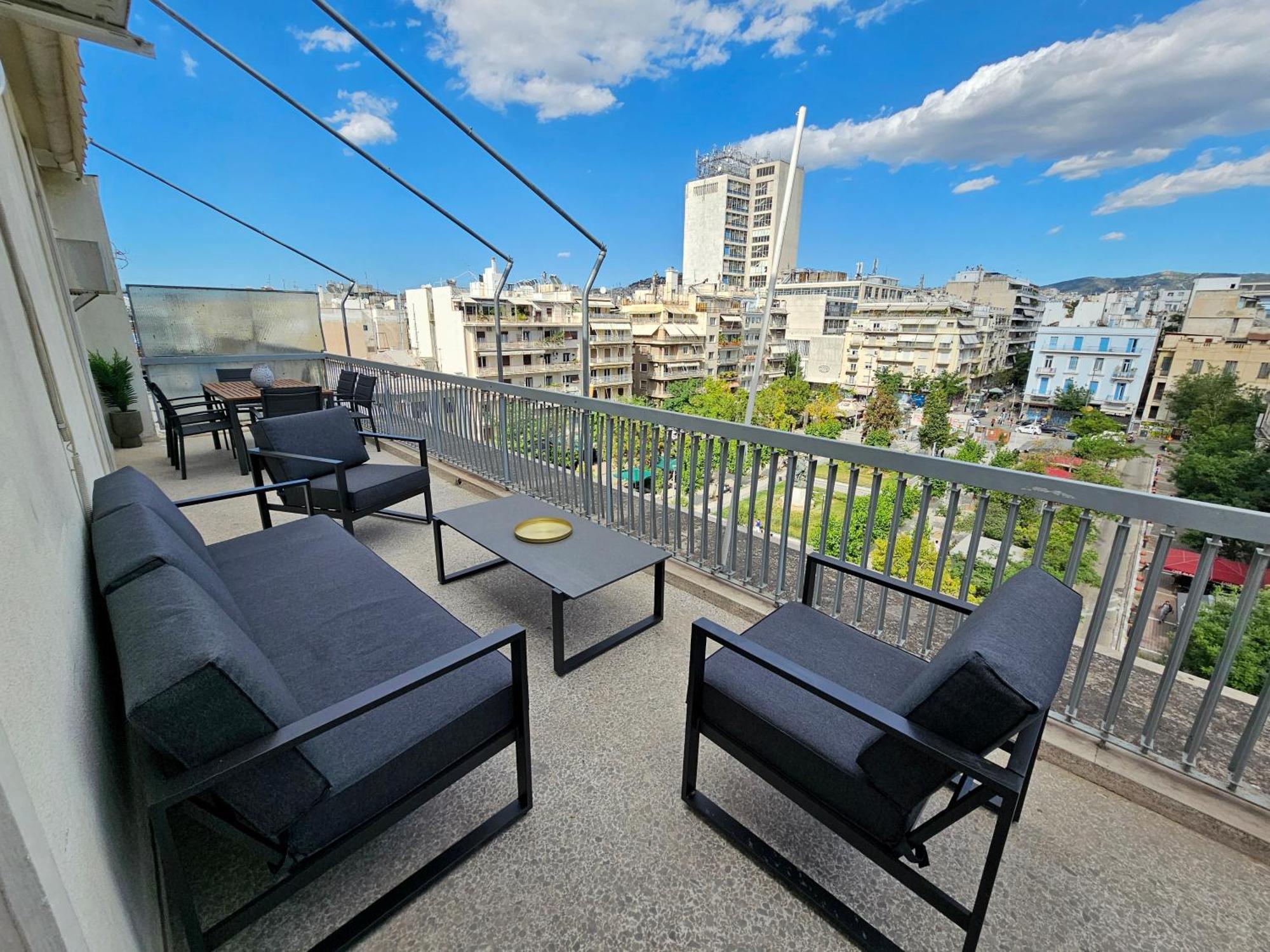 Victoria Capitan Apartments Атина Екстериор снимка