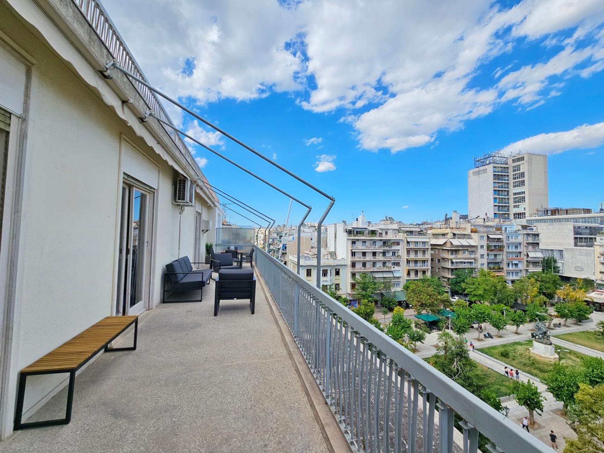 Victoria Capitan Apartments Атина Екстериор снимка