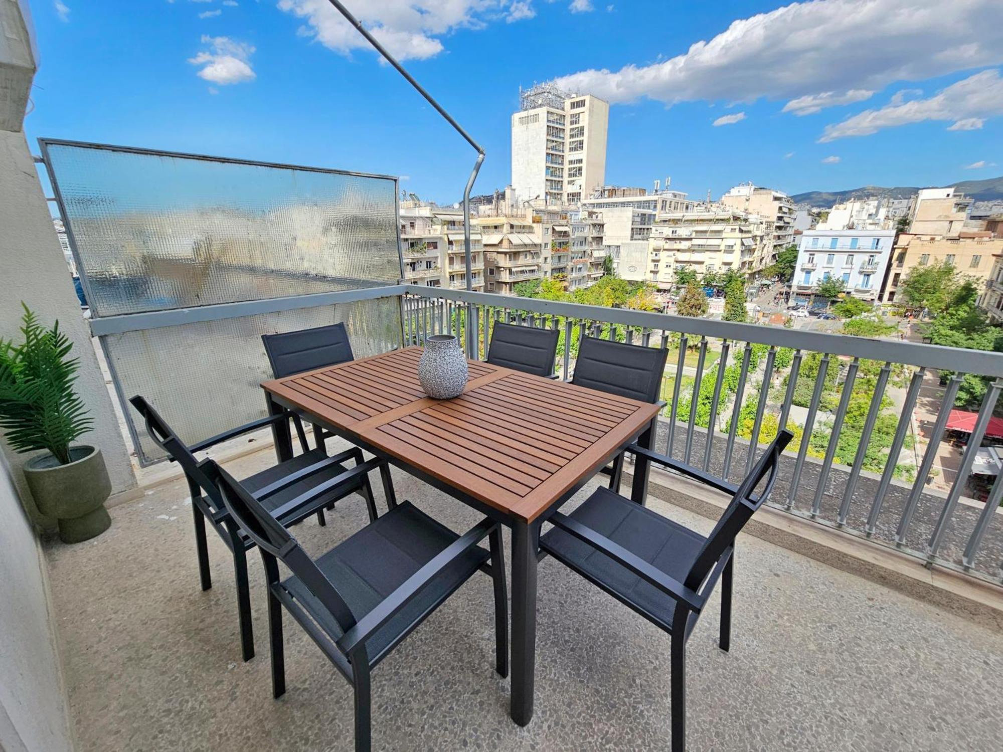 Victoria Capitan Apartments Атина Екстериор снимка