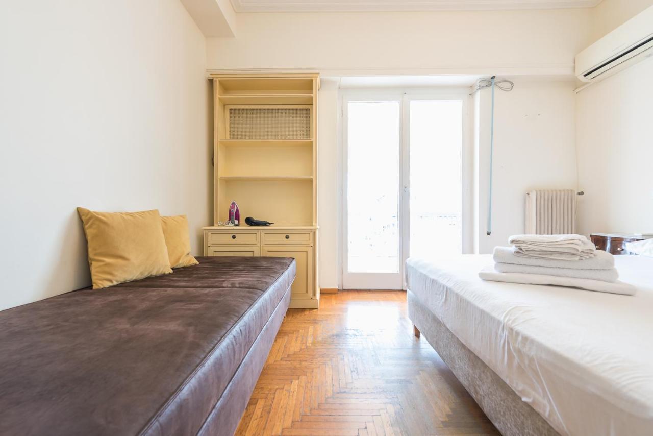 Victoria Capitan Apartments Атина Екстериор снимка