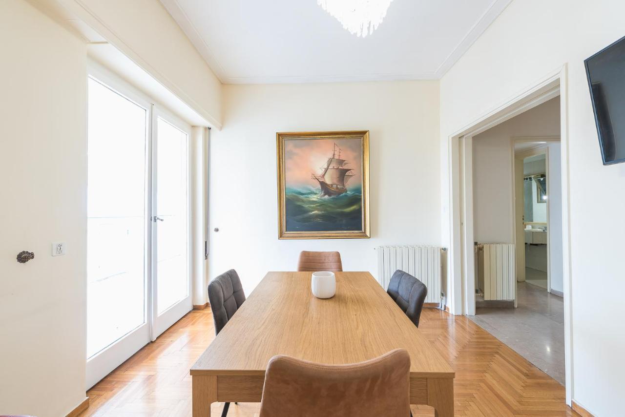 Victoria Capitan Apartments Атина Екстериор снимка