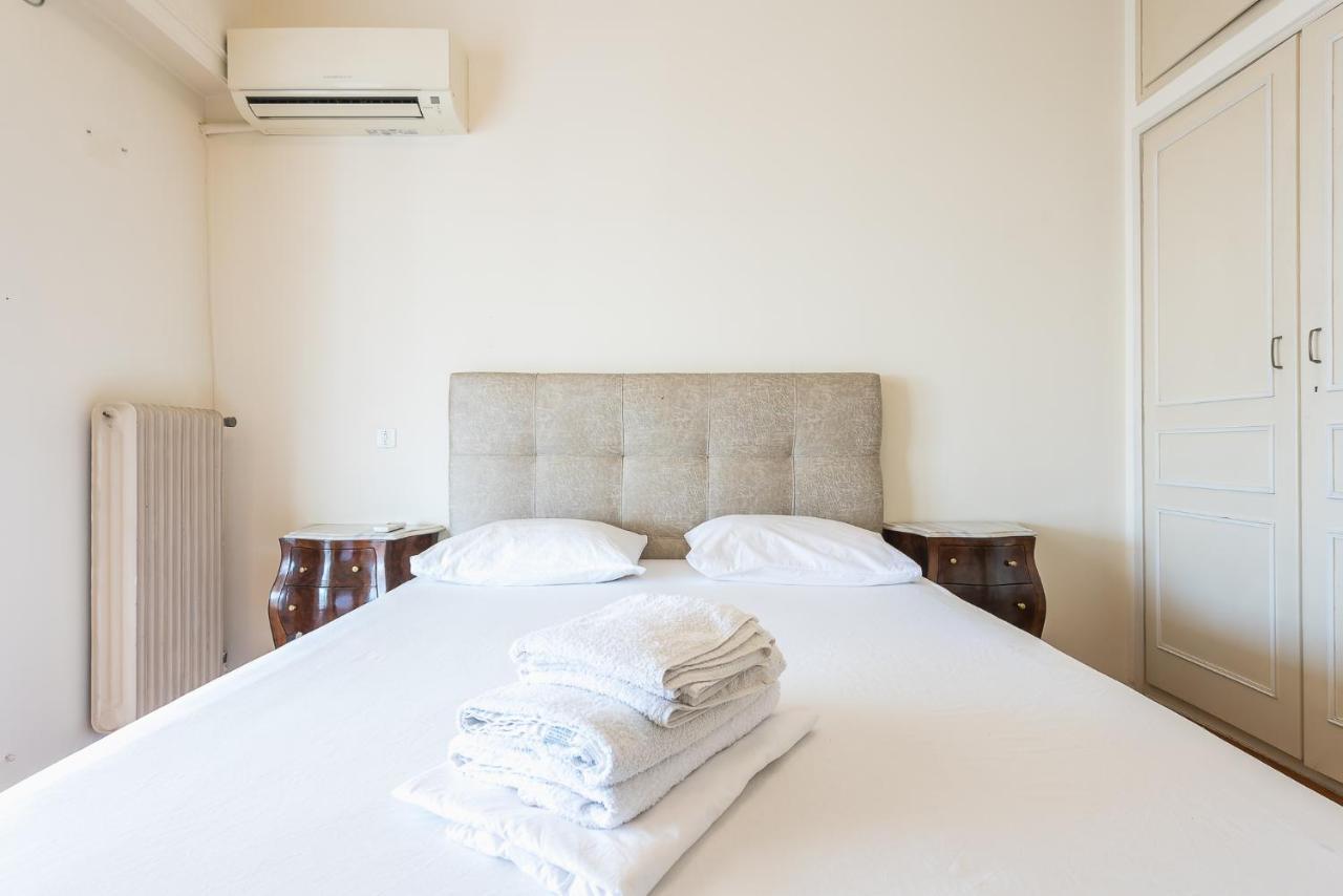 Victoria Capitan Apartments Атина Екстериор снимка