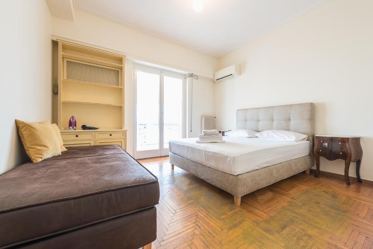 Victoria Capitan Apartments Атина Екстериор снимка