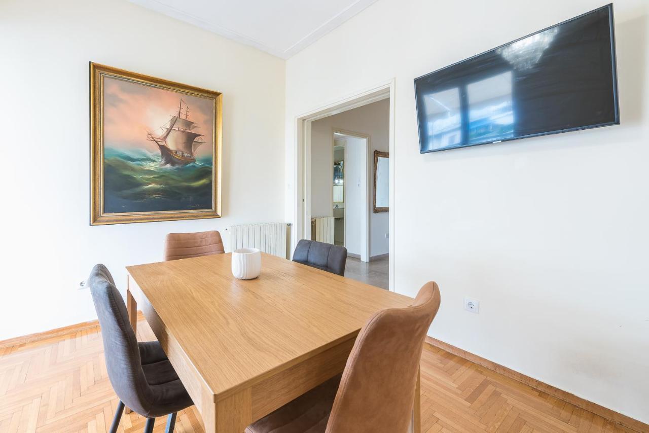 Victoria Capitan Apartments Атина Екстериор снимка