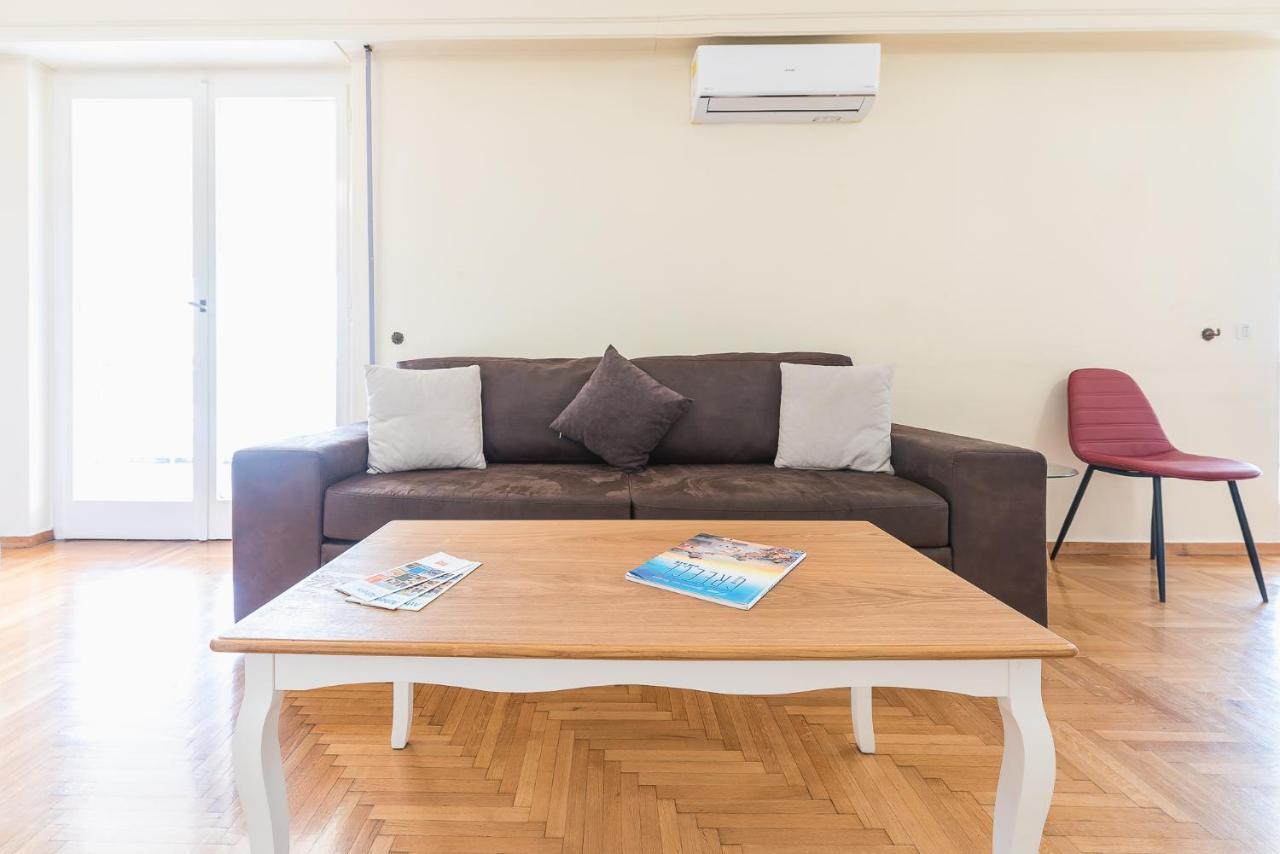 Victoria Capitan Apartments Атина Екстериор снимка