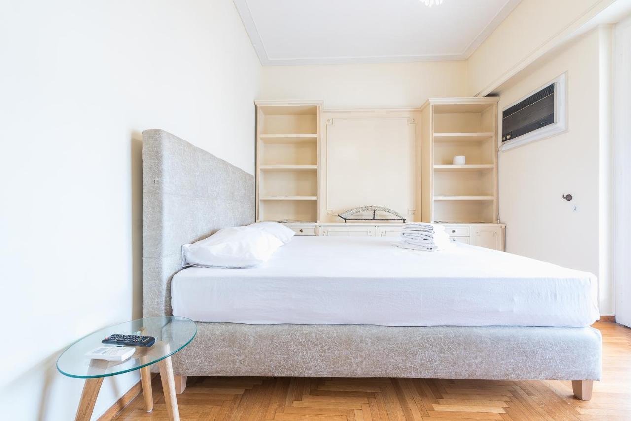 Victoria Capitan Apartments Атина Екстериор снимка
