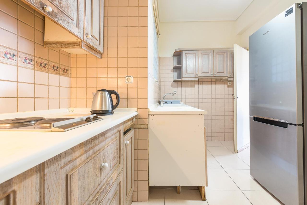 Victoria Capitan Apartments Атина Екстериор снимка
