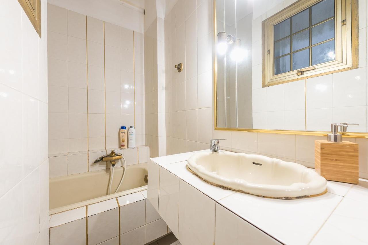 Victoria Capitan Apartments Атина Екстериор снимка