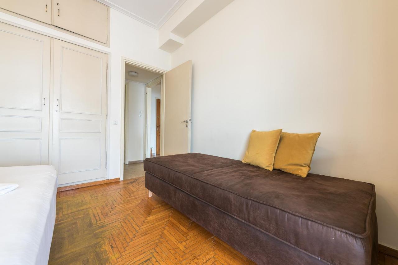 Victoria Capitan Apartments Атина Екстериор снимка