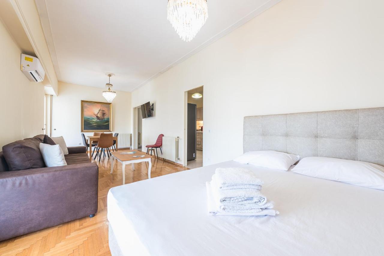 Victoria Capitan Apartments Атина Екстериор снимка