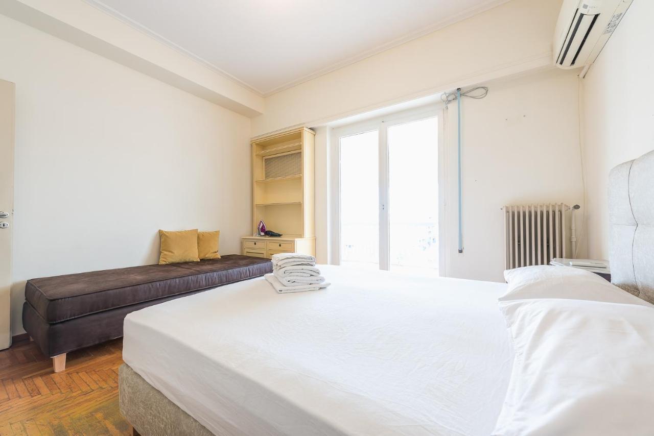 Victoria Capitan Apartments Атина Екстериор снимка