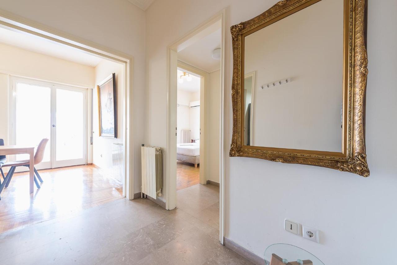 Victoria Capitan Apartments Атина Екстериор снимка