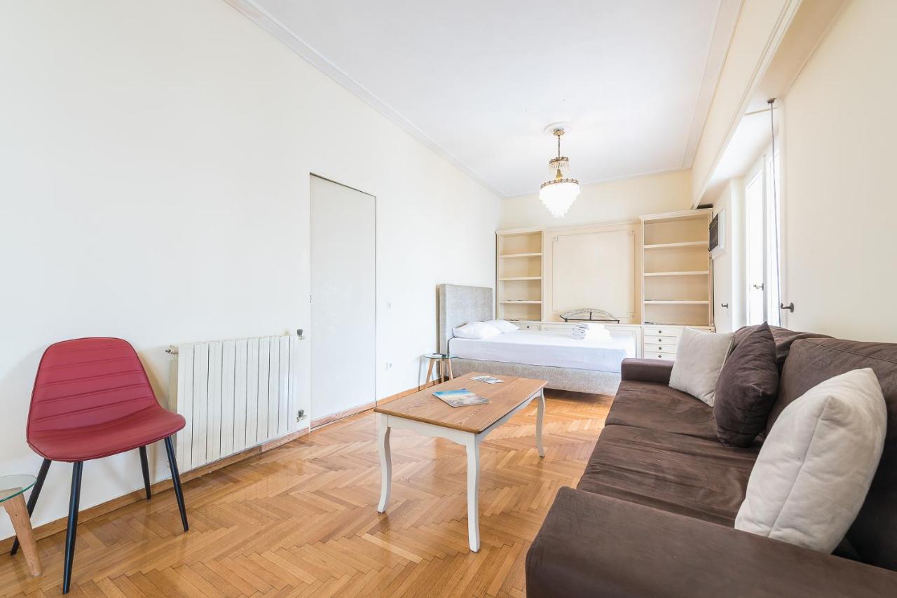 Victoria Capitan Apartments Атина Екстериор снимка